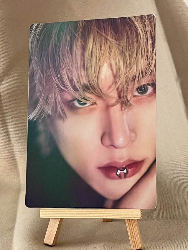 Enhypen - DARK BLOOD Official WeVerse Photocard Stand - Seoul-Mate