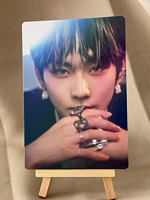 Enhypen - DARK BLOOD Official WeVerse Photocard Stand - Seoul-Mate